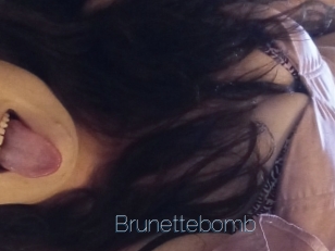 Brunettebomb