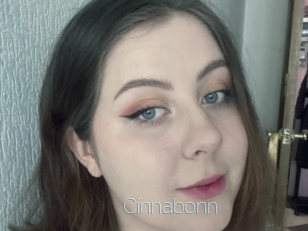 cinnabonn Elle se Gode
