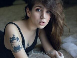 cleocutie Elle se Gode