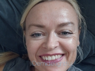 demidelightful Elle se Gode
