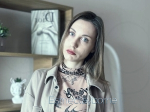 Esmeclayborne