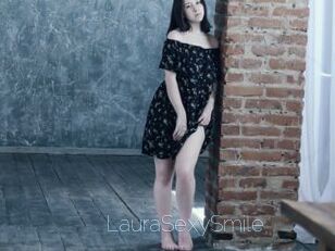 LauraSexySmile