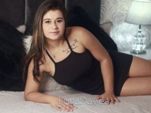 LunaDavies