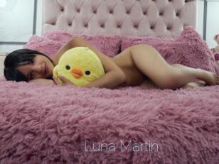Luna_Martin