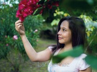laragomez Elle se Gode