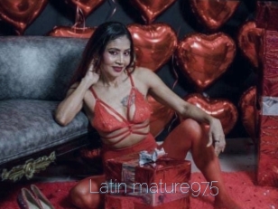 latin_mature975 Elle se Gode