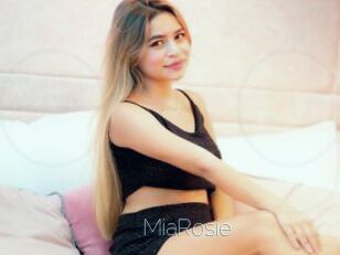 MiaRosie Elle se Gode