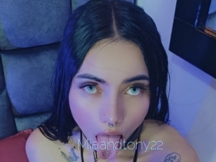 Miaandtony22