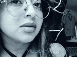 Miabrowm0111