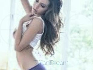 TiffaniDream Elle se Gode