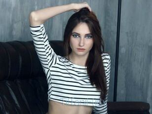 TiffaniFlirty