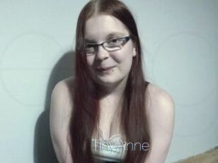 TinyAnne Elle se Gode
