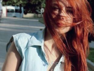TinyFox Elle se Gode